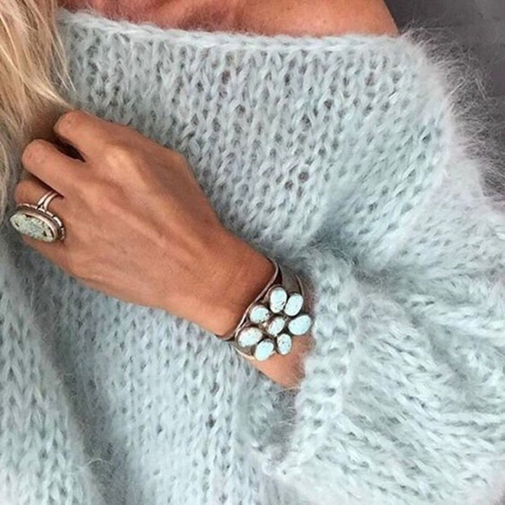 Women's Short Cut Fluffy Chunky Knit Sweater with Dropped Shoulder Mune Fashion