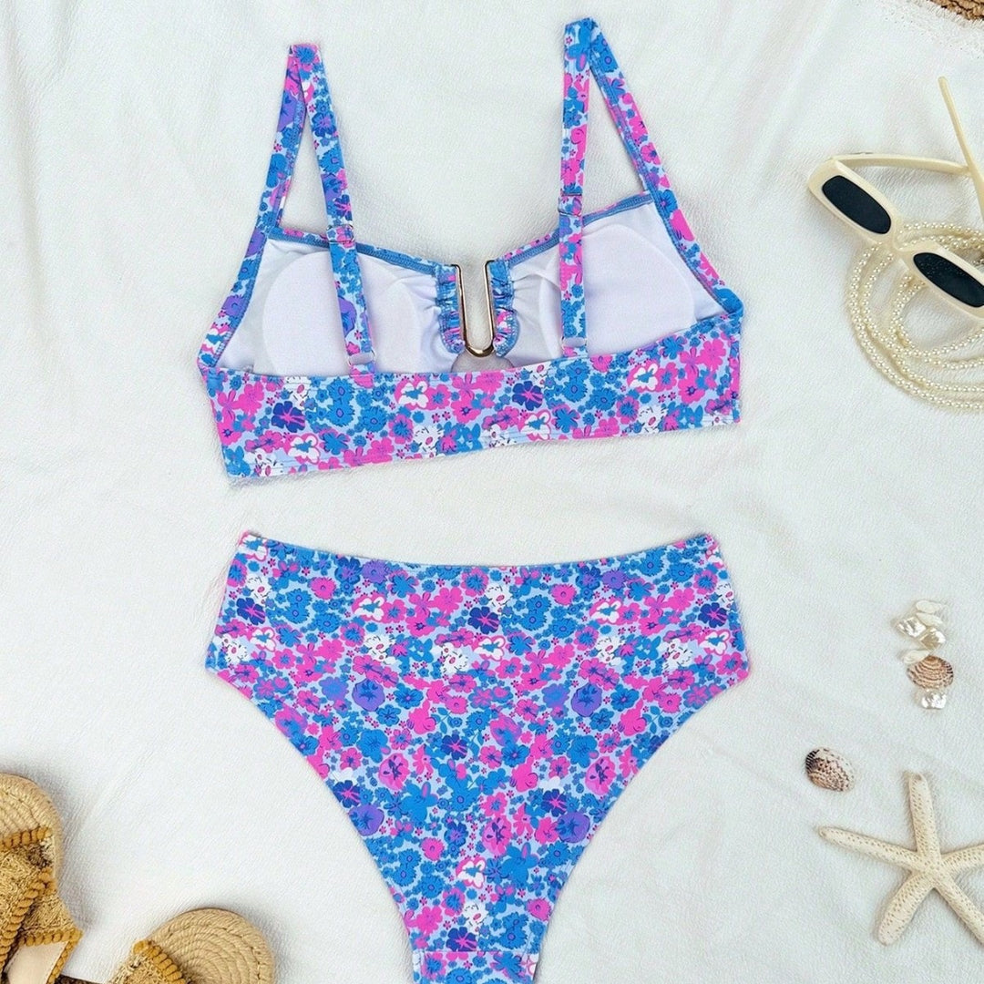 Women's Sporty Bikini with Floral Patterns and Metallic Accents Mune Fashion