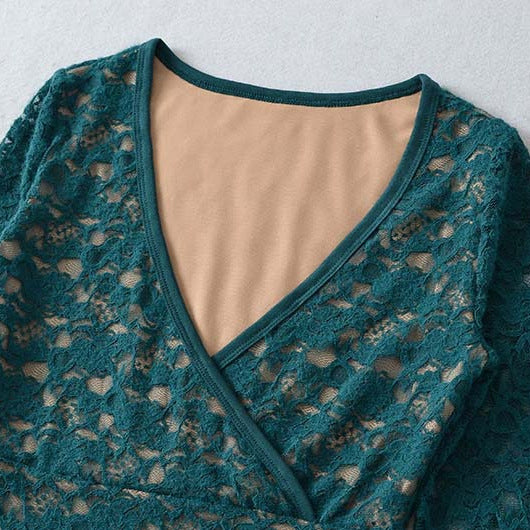 Women's Figure-hugging Lace Top with Wrap V-neck and Long Sleeves Mune Fashion