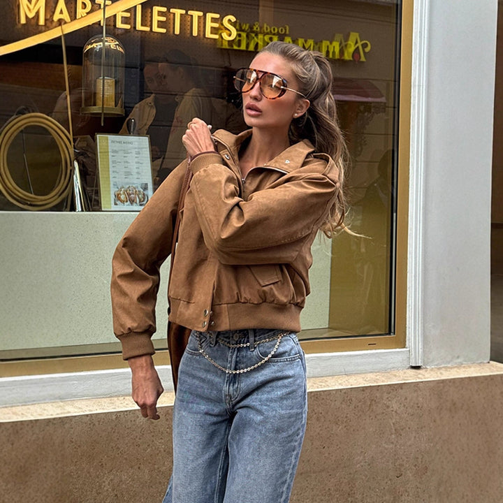 Women's short-cut bomber jacket made of faux suede with ribbed cuffs Mune Fashion