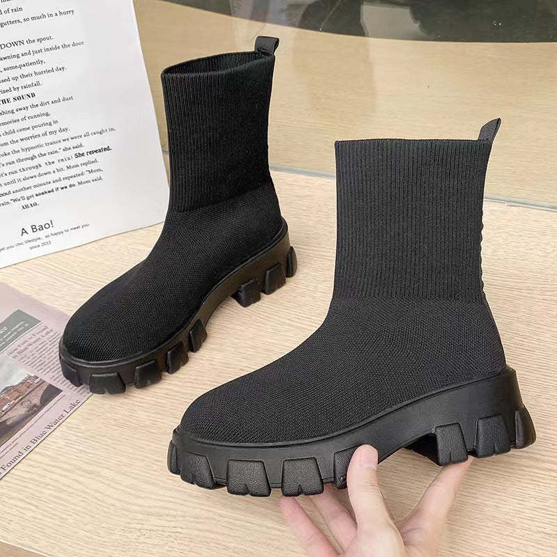 Women's knit ankle boots with sock-like shaft and distinctive profile sole Mune Fashion