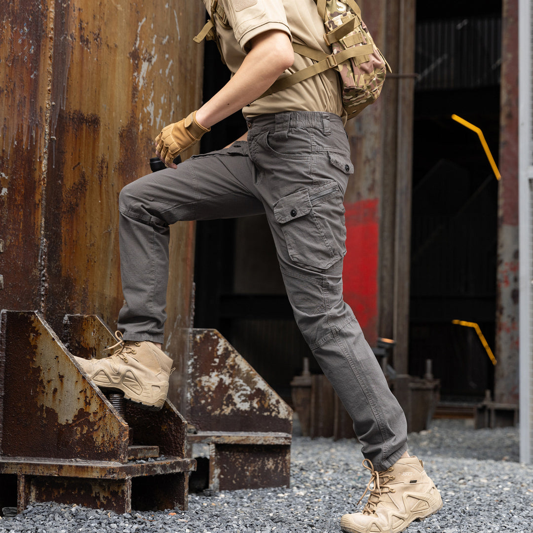 Men's robust cargo pants with reinforced knee sections and multiple pockets Mune Fashion
