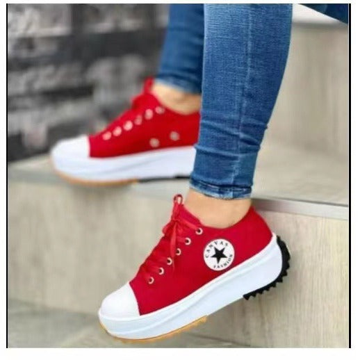 Women  retro-inspired canvas platform sneakers with reinforced toe cap and grippy profiled sole Mune Fashion