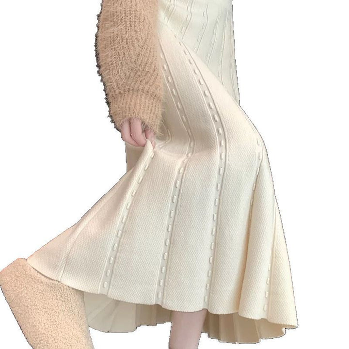 Ladies Elegant Pleated Skirt with Crocheted Pattern Mune Fashion