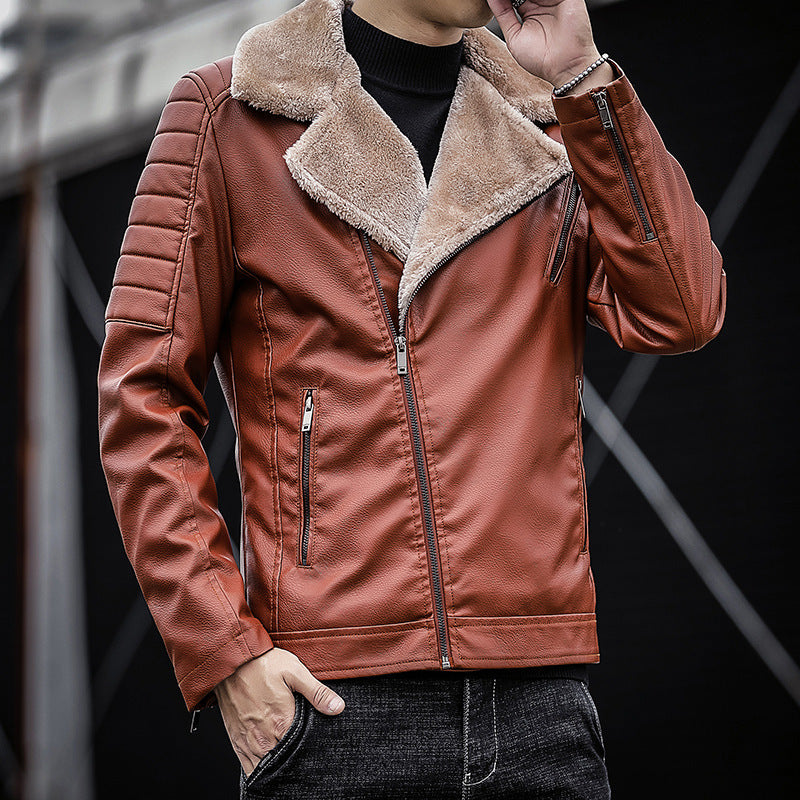 Men's pilot leather jacket with teddy lining, wide turn-down collar and padded sleeve detail Mune Fashion