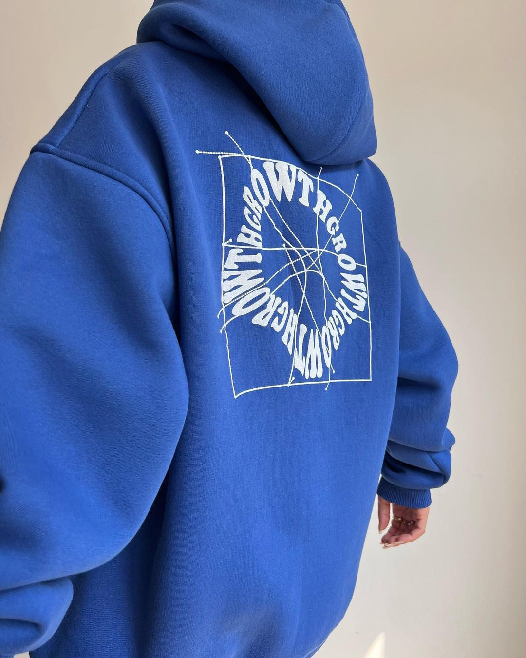 Women's Oversized Hoodie with Abstract Back Print and Ribbed Cuffs Mune Fashion