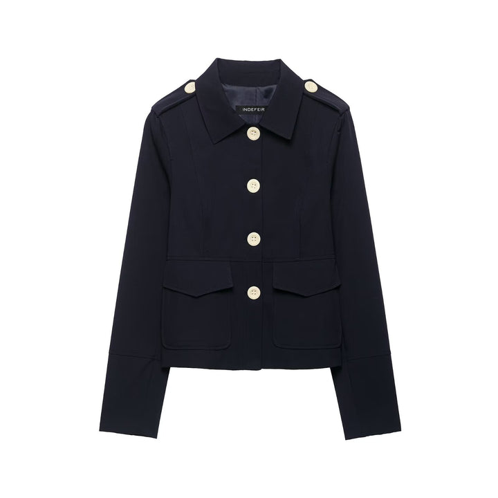 Women’s short jacket in field style with epaulettes, patch pockets and distinctive decorative buttons Mune Fashion