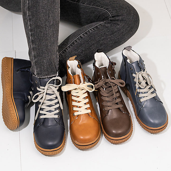 Women's padded lace-up ankle boots with side zipper and patterned rubber sole Mune Fashion