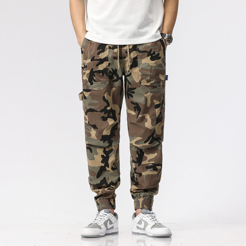 Herren Camouflage-Cargo-Joggerhose mit Tunnelzug, Mehrfachtaschen und gerippten Beinabschlüssen Mune Fashion