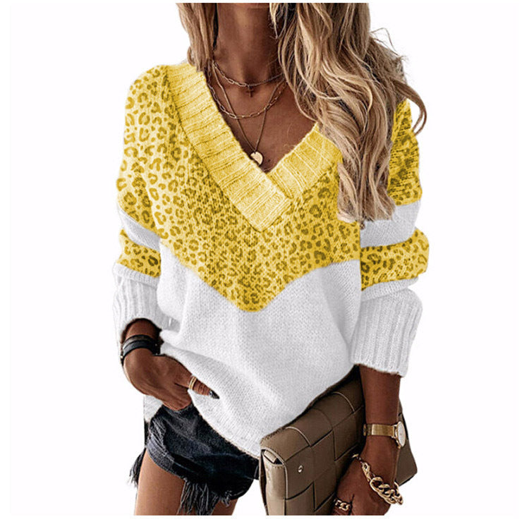 Women’s V-neck knitted pullover with chevron pattern and oversized fit Mune Fashion