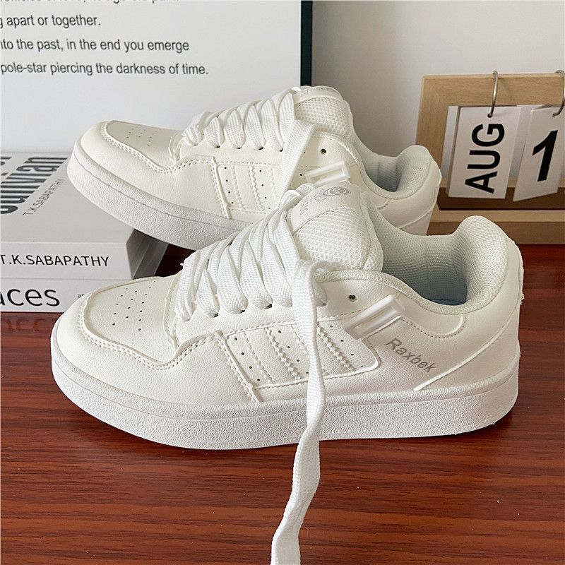 Ladies fashionable sneakers with breathable mesh inserts and non-slip sole Mune Fashion