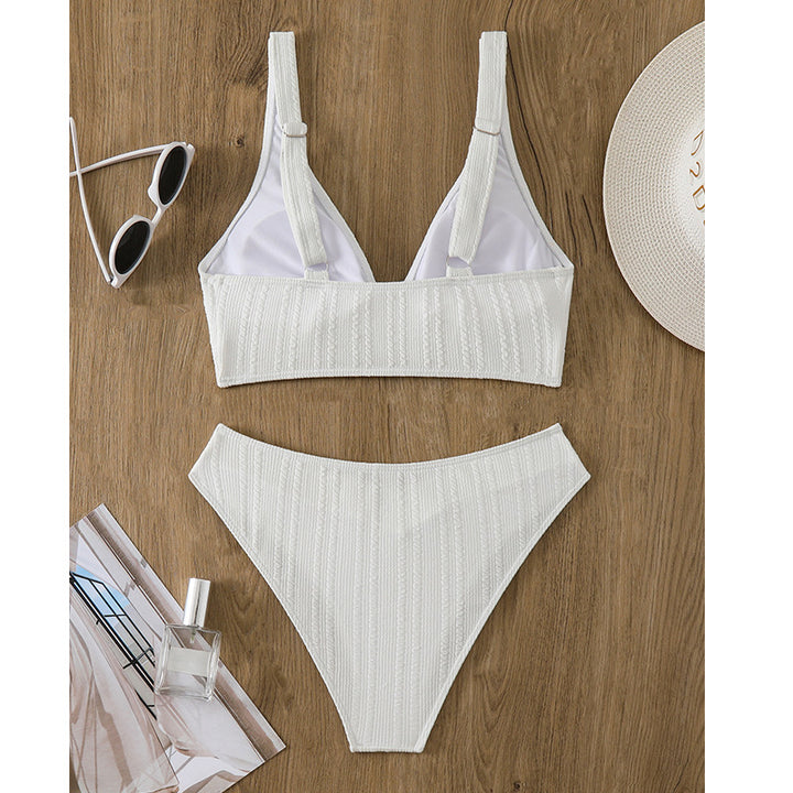 Women's Triangle Bikini with Fashionable Cut Mune Fashion