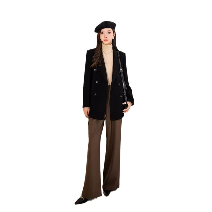 Women's double-breasted wool coat with lapel collar and feminine tailoring Mune Fashion