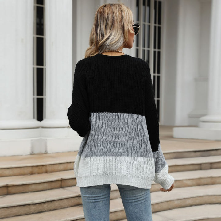 Women's Large Knitted Sweater with Gradient Mune Fashion