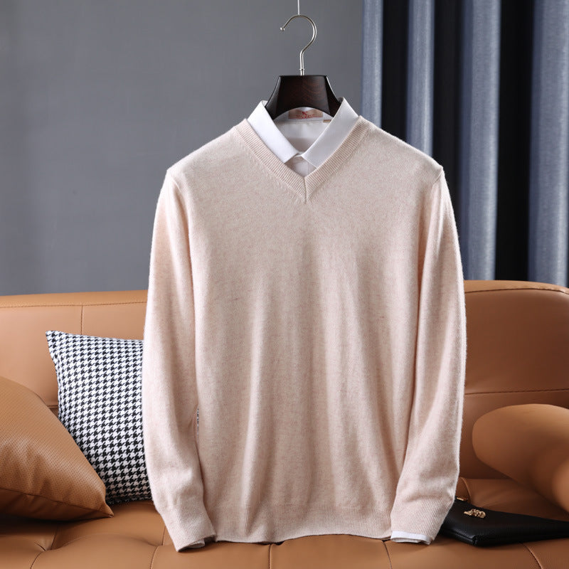 Men's Slim Fit Round Neck Sweater made of fine Cashmere Blend with subtle Rib Edge