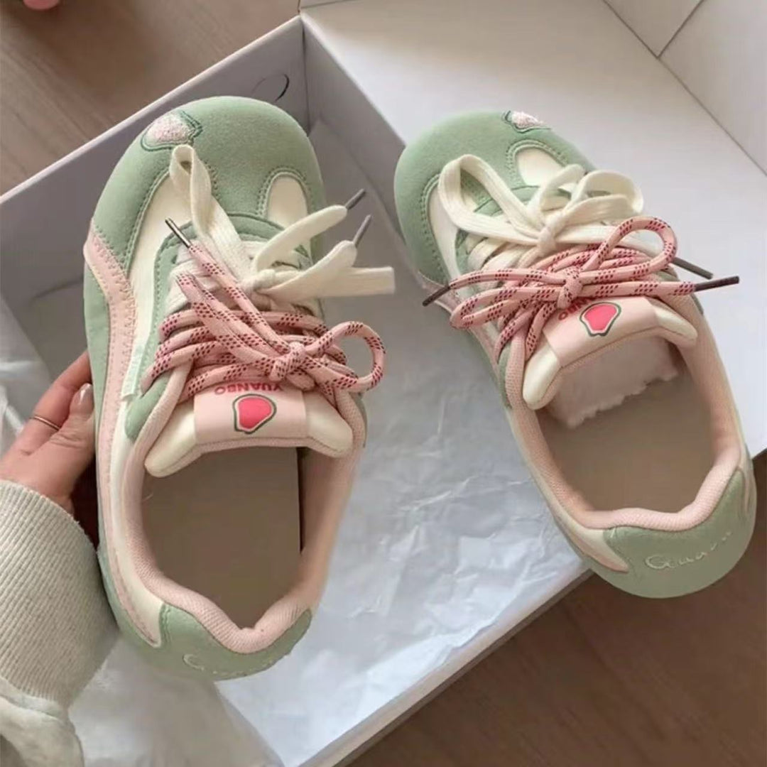 Women’s Retro Pastel Sneakers with Velvet Look, Padded Comfort Insole and Heart Patch Mune Fashion