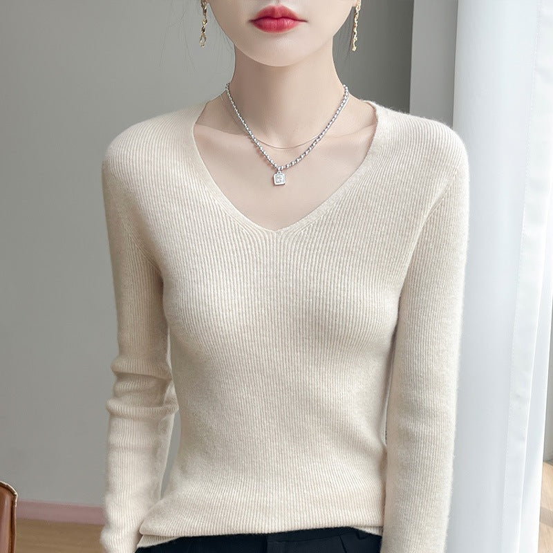 Women's Slim Fit V-Neck Fine Knit Sweater with Fine Rib Structure and Soft Feel Mune Fashion