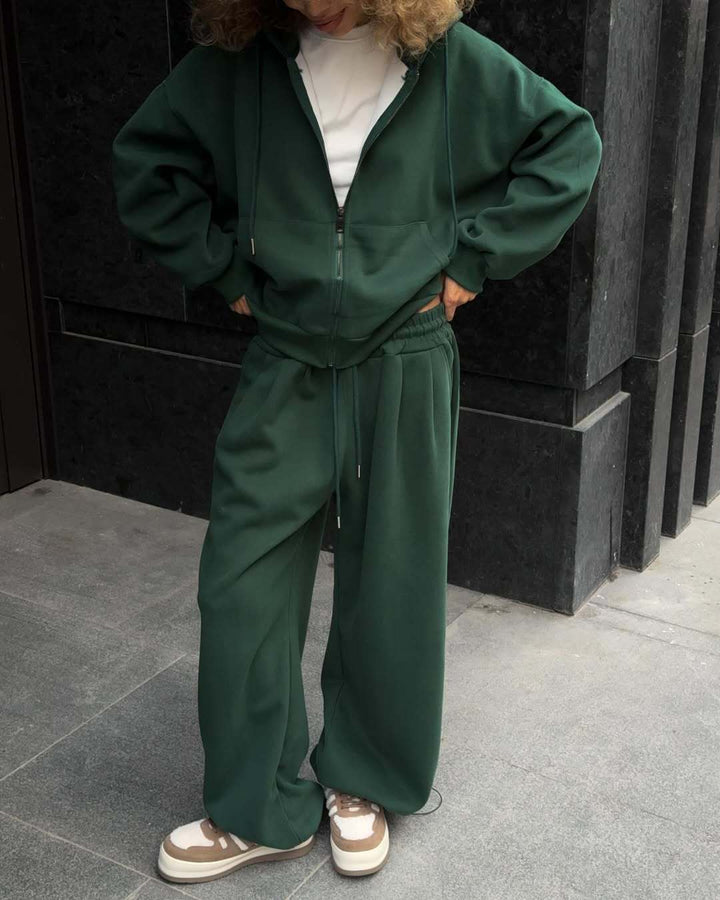 Women's oversized lounge set with zip hoodie, kangaroo pocket, and extra wide high-waist joggers Mune Fashion