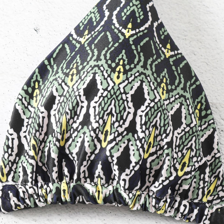 Ladies triangle bikini with playful knot design Mune Fashion