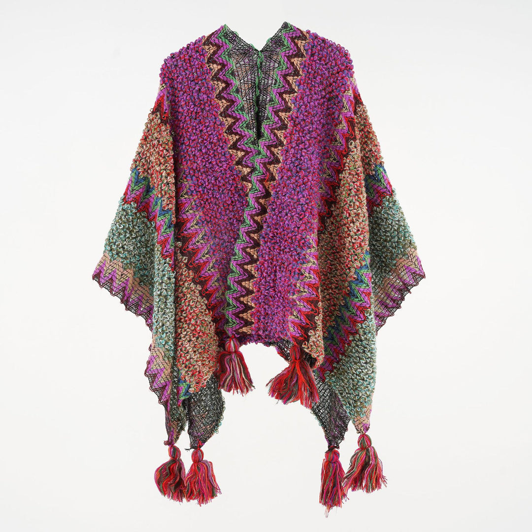 Women's structured bouclé knit poncho with jacquard pattern and tassels Mune Fashion