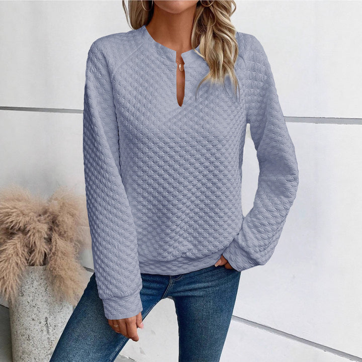 Women's Quilted Sweatshirt with Slit Collar, Diamond Structure and Raglan Sleeves Mune Fashion