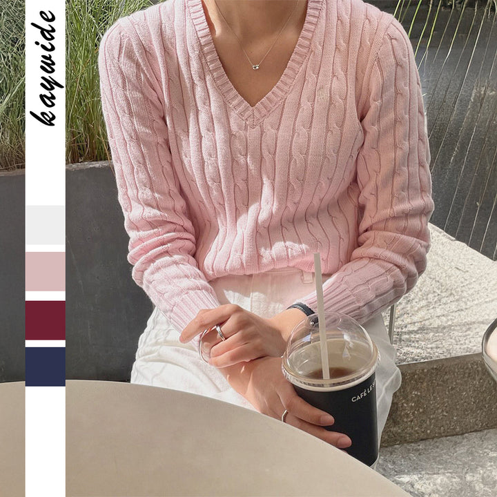 Women's fine textured knit sweater with V-neck, cable pattern and ribbed hem Mune Fashion