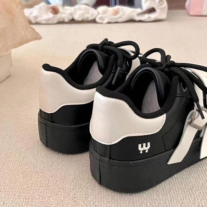 Women Sporty Sneakers with Innovative Lacing System Mune Fashion