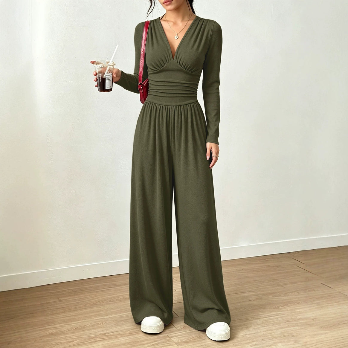 Ladies Elegant V-Neck Jumpsuit with Fitted Wrap Waist and Wide Leg Mune Fashion