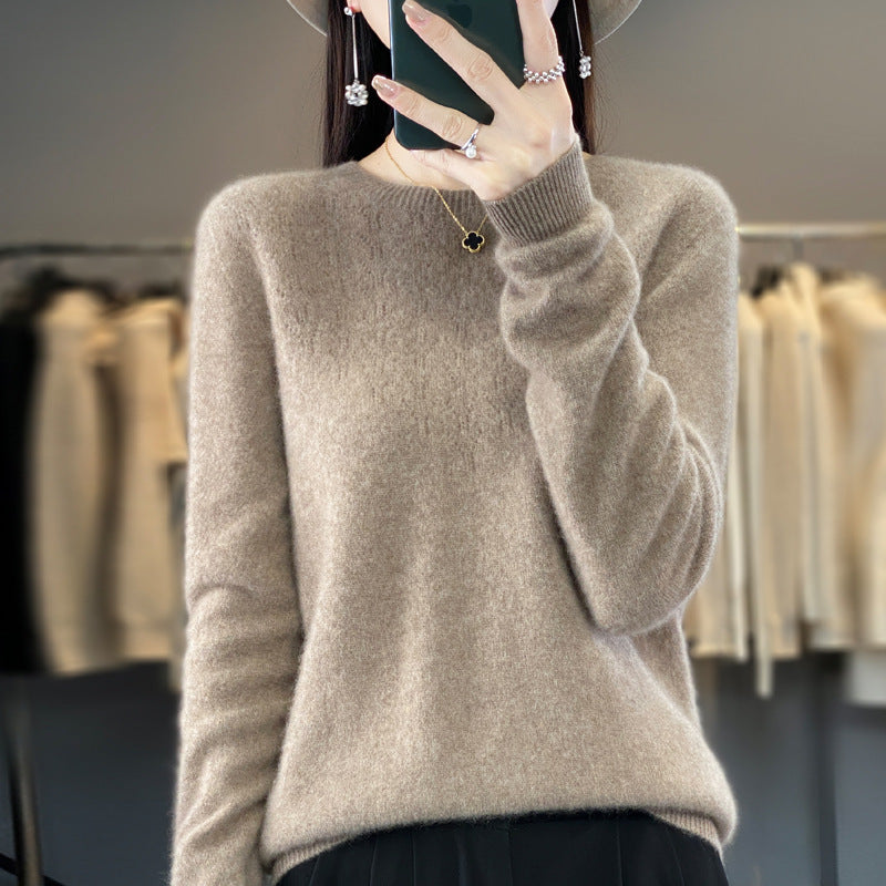Women Cozy Midweight Round Neck Sweater made of Angora Blend with fine pile and narrow cuff Mune Fashion