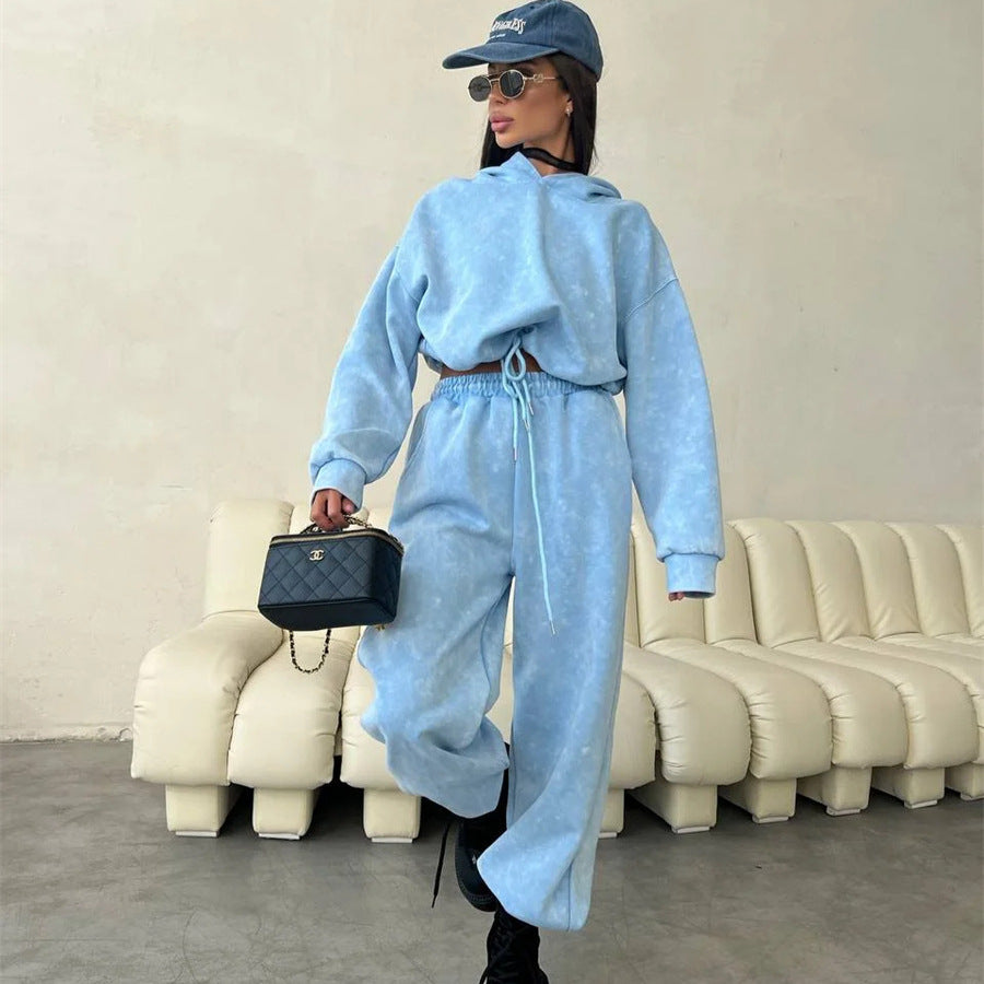 Women's cropped hoodie and high-waisted jogging pants set Mune Fashion