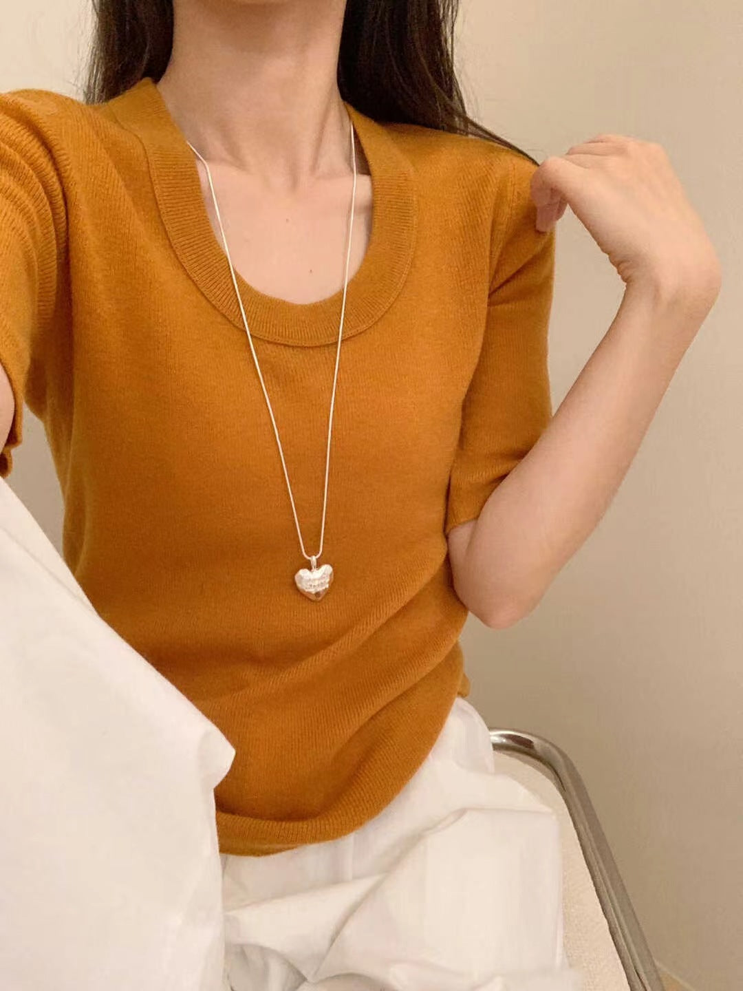 Ladies Fine Fine Knit Shirt with Deep Round Neck and Three-Quarter Sleeves Mune Fashion