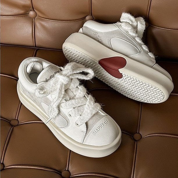 Women's fashionable sneakers with cushioned platform sole and stylish accents Mune Fashion