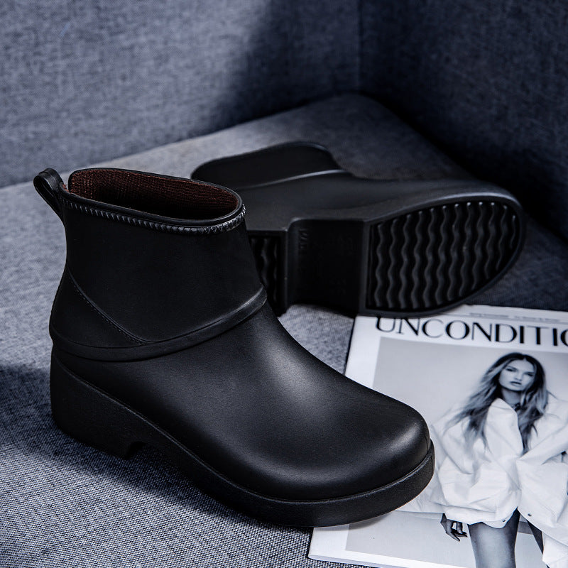 Women's Rubber Ankle Boots waterproof with Platform Profile Sole and Pull Tab Mune Fashion