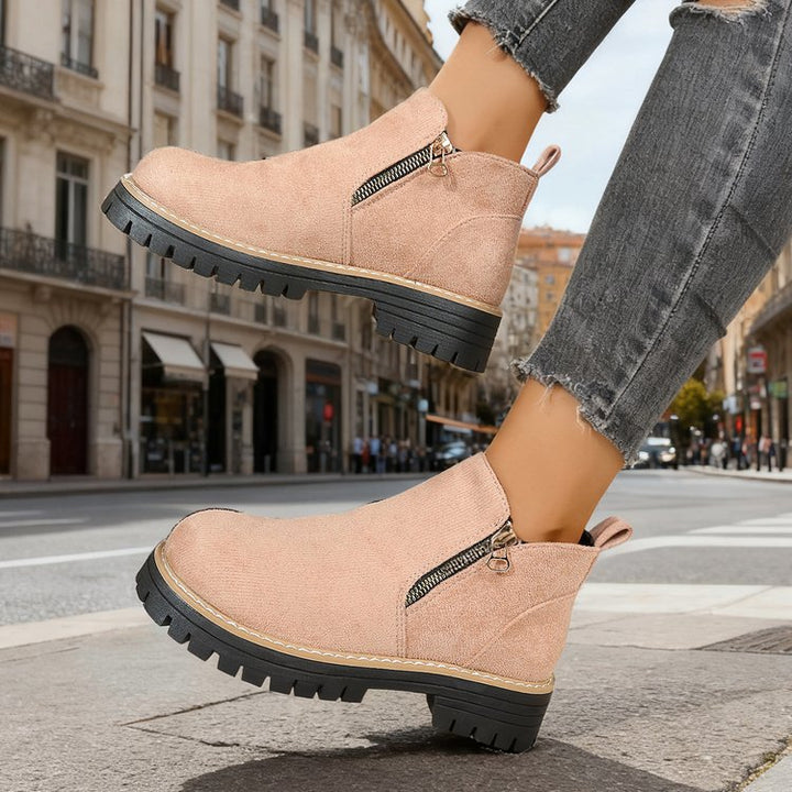 Ladies nan suede-look ankle boots with side zipper, pull-tab and profiled tractor sole Mune Fashion