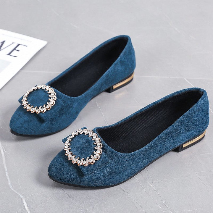 Women's elegant velour-look ballet flats with decorative jewelry brooch and small block heel Mune Fashion