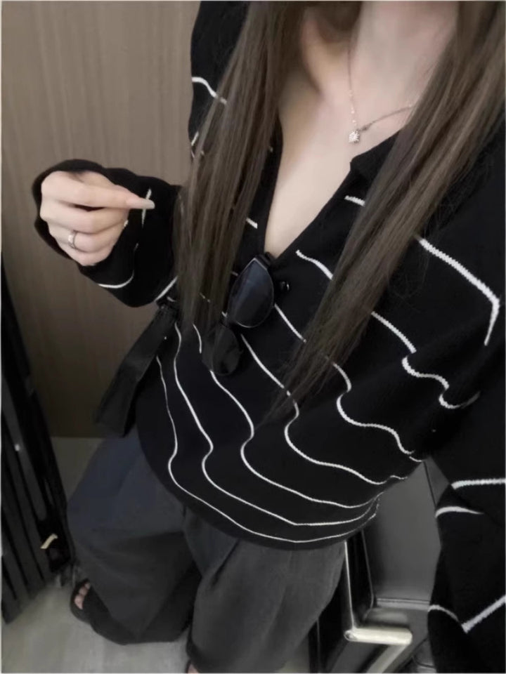 Women's Casual Oversized Knit Sweater with Polo Collar and Fine Striped Design Mune Fashion