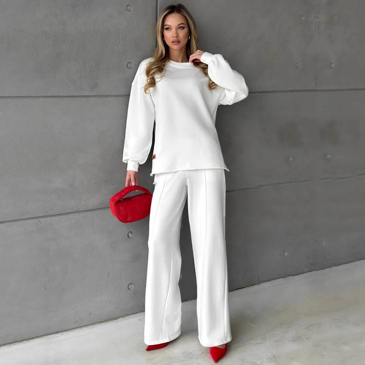 Women elegant lounge two-piece set with oversized sweatshirt and fitted wide-leg trousers Mune Fashion
