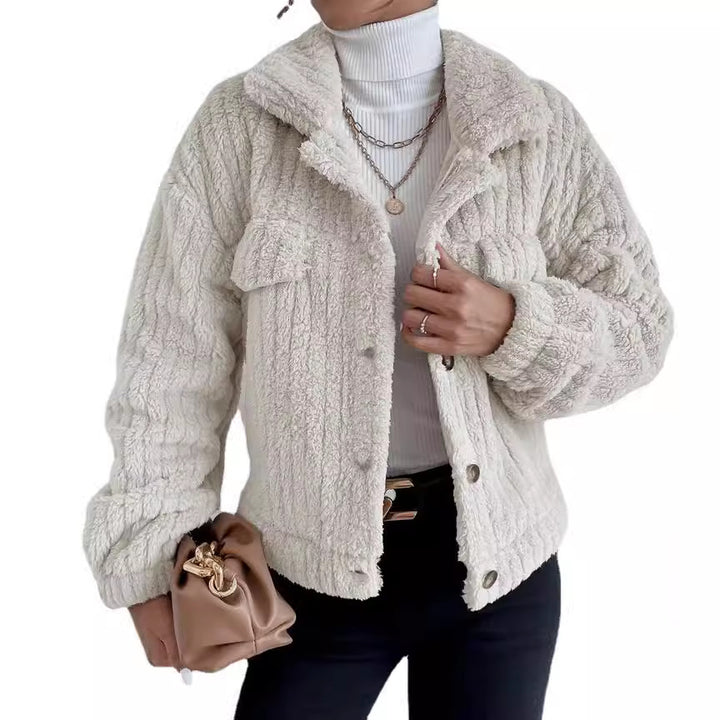 Women's cuddly teddy jacket with shirt collar, snap button closure and patch breast pockets Mune Fashion