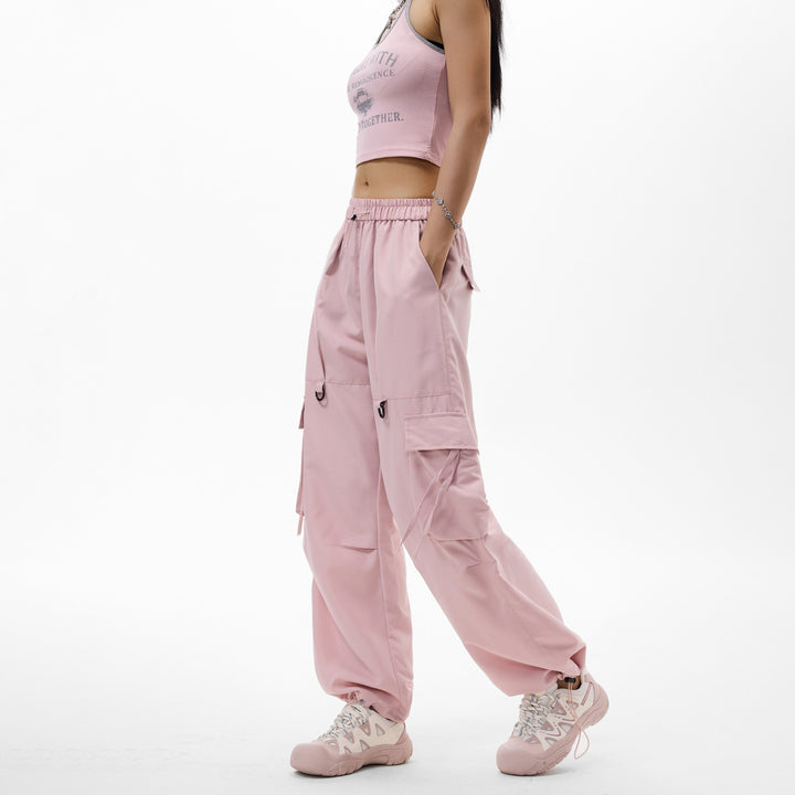 Men's Loose Cargo Pants with Drawstring Waistband, D-Ring Details and Adjustable Hem Drune