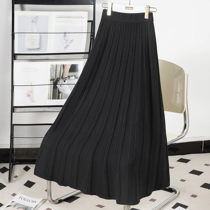 Ladies Pleated Maxi Skirt with Graphic Cable Pattern Mune Fashion