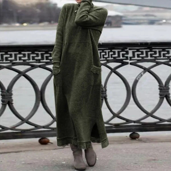 Women's long knit maxi dress with side slits and patch pockets Mune Fashion