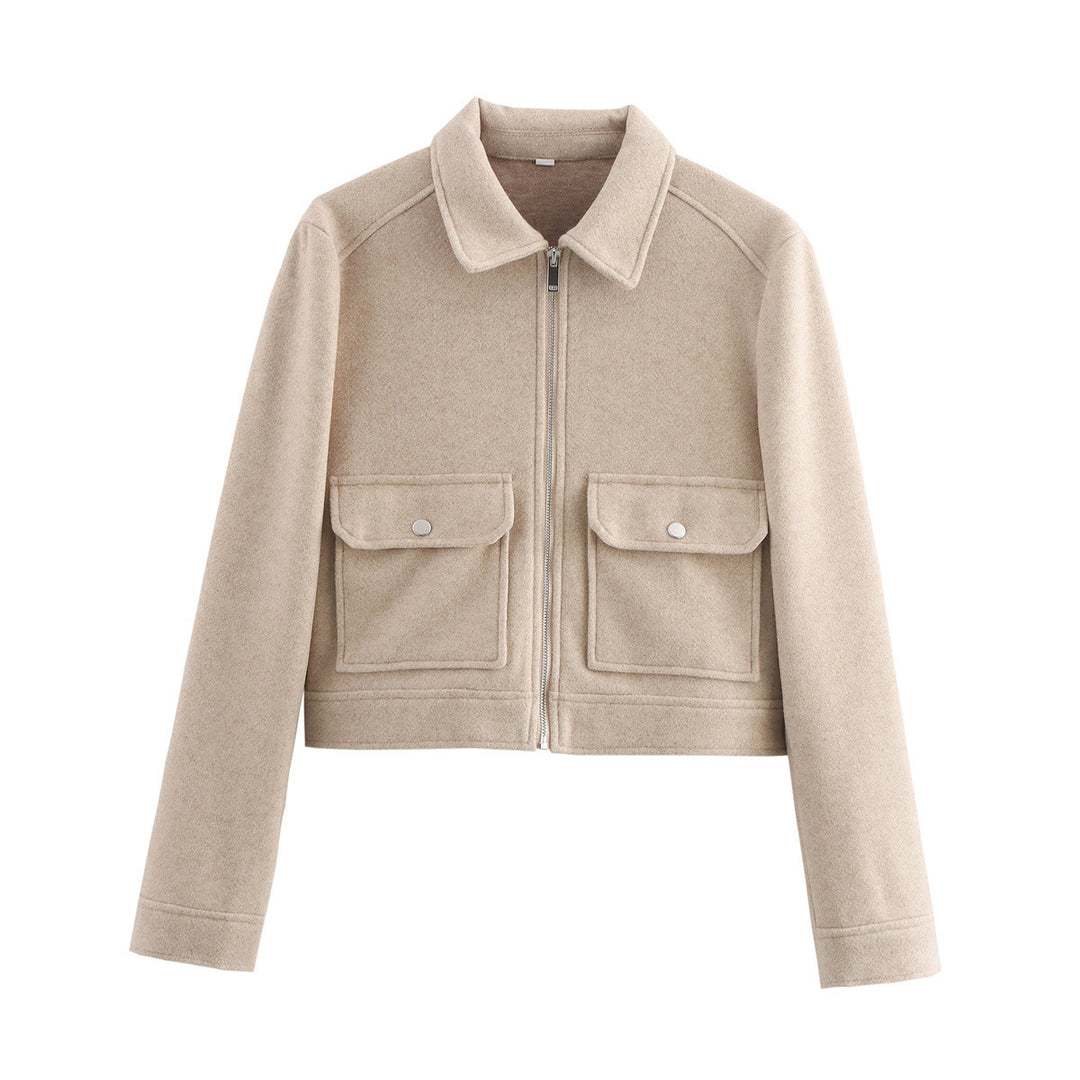 Women short cut wool mix jacket with shirt collar, zipper and patch flap pockets Mune Fashion