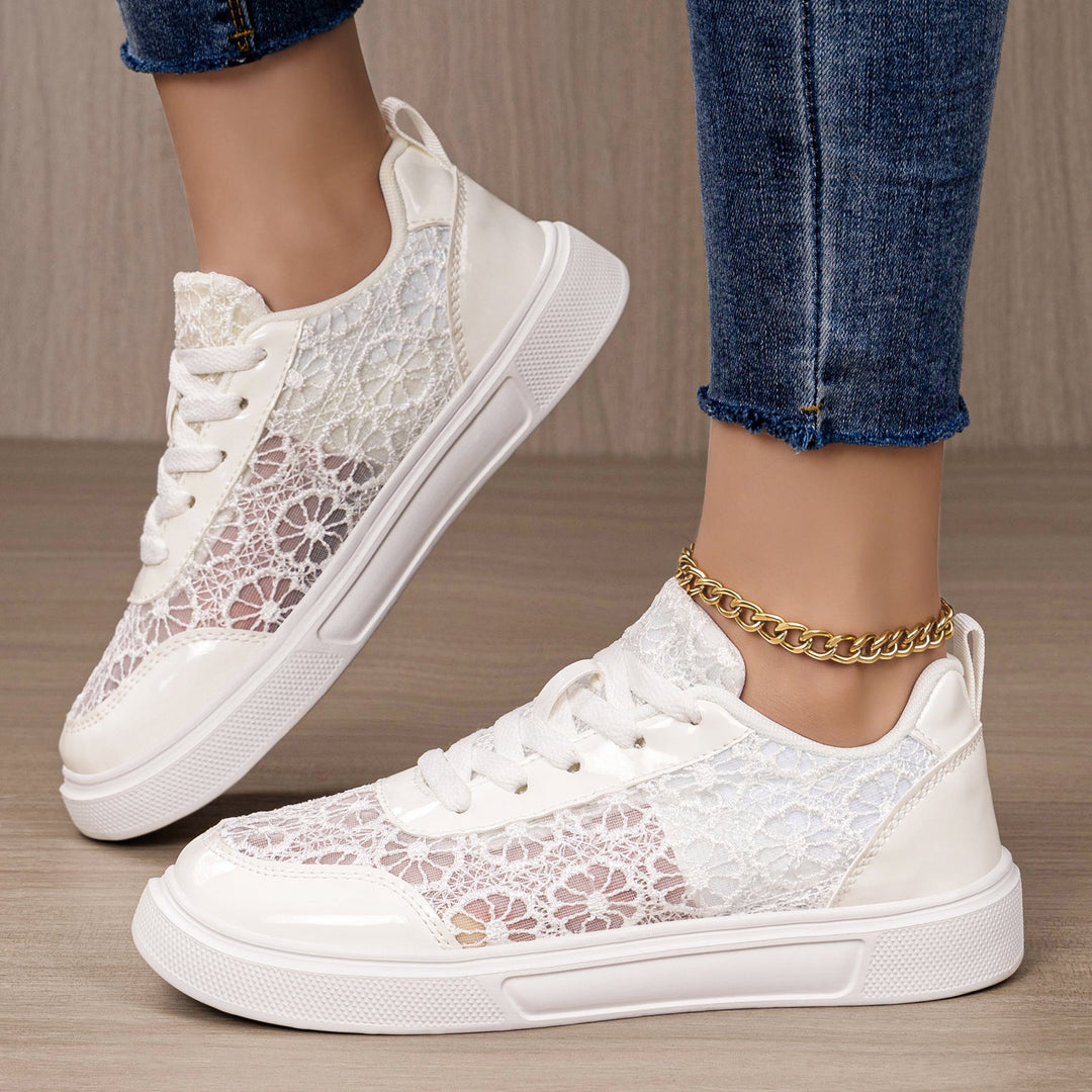 Women's sneakers with filigree pointed design and cushioned sole Mune Fashion