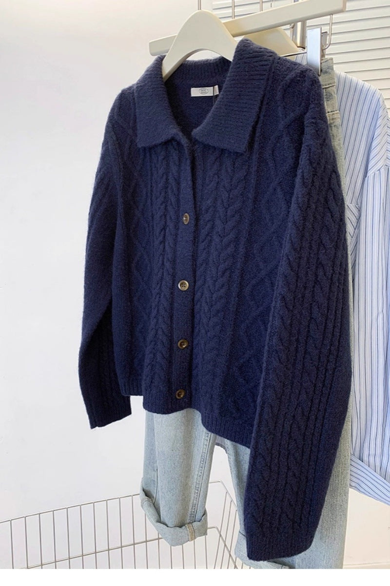 Women's cardigan with cable pattern, shawl collar and button placket Mune Fashion