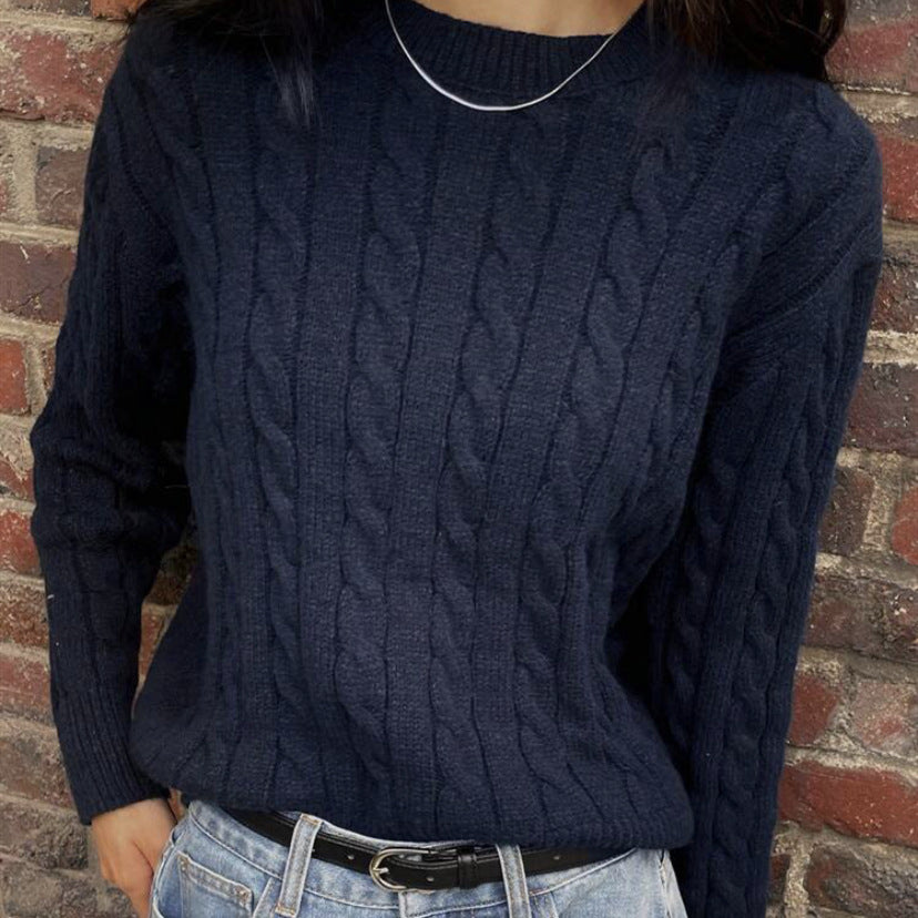 Ladies Fine Cable Knit Sweater with Cable Pattern, Boxy Fit and Extended Ribbed Cuffs Mune Fashion