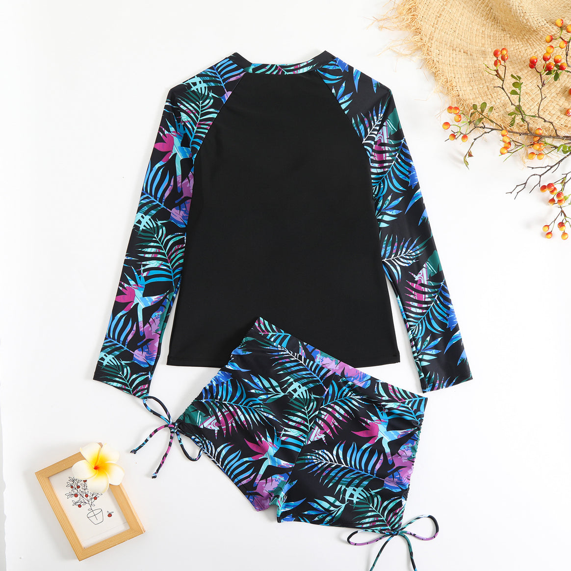 Women's sports swimsuit with long-sleeved top and high leg cut Mune Fashion
