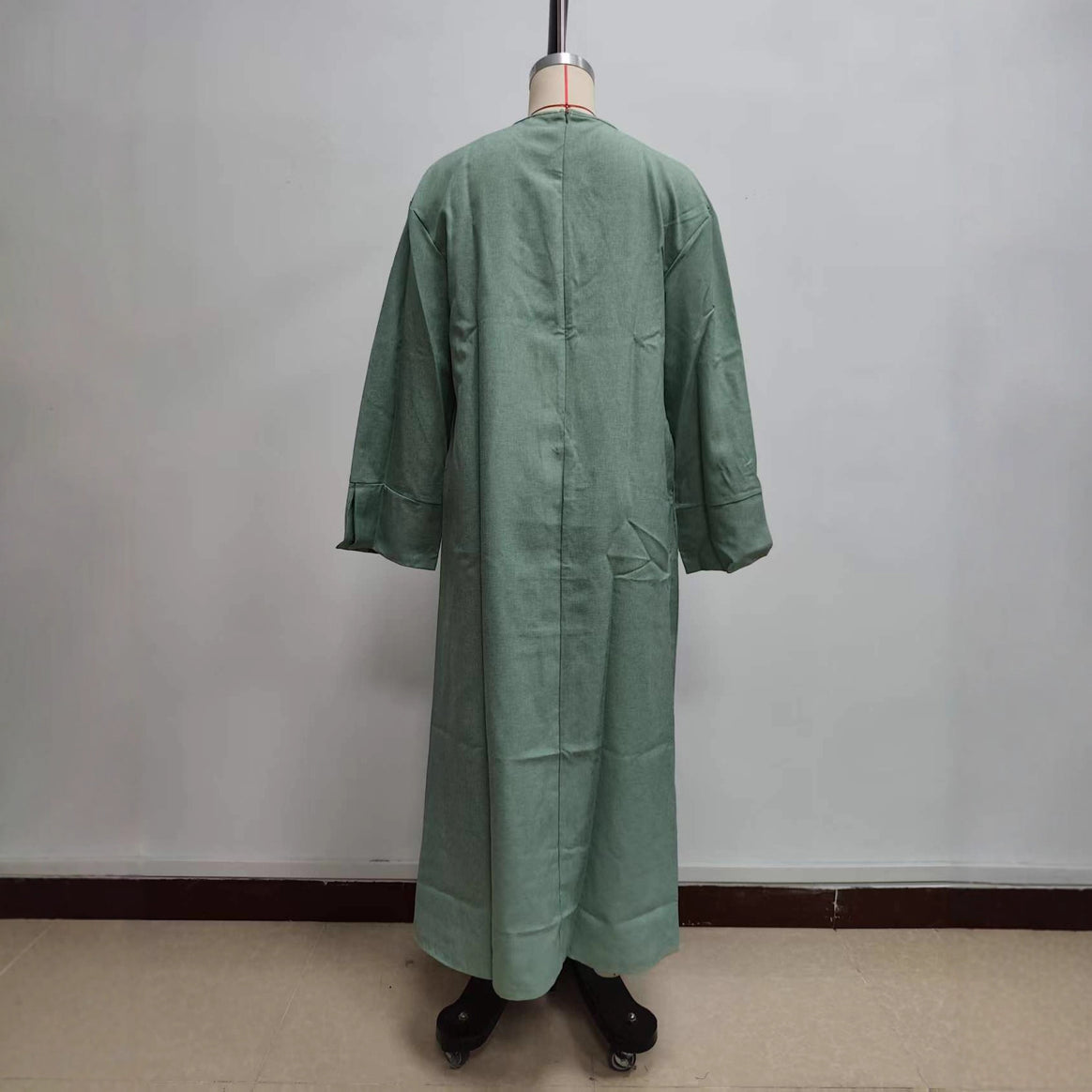 Women’s maxi dress made of linen blend with waistband and wide cuff Mune Fashion