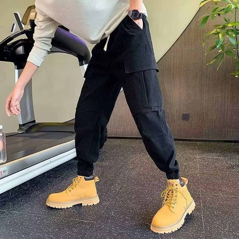 Men's cargo jogging pants made of corduroy look with multiple pockets and elastic hem Mune Fashion