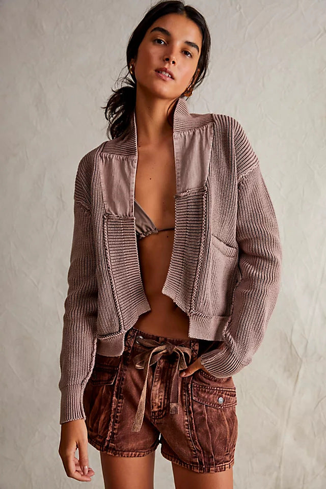 Women’s fashionable cardigan with large pockets