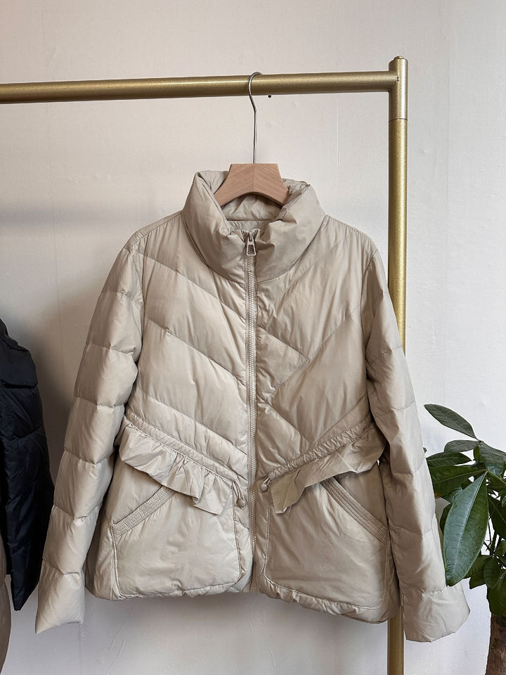 Women's quilted parka with stand-up collar, tailored ruffle detail and thermal insulation Mune Fashion